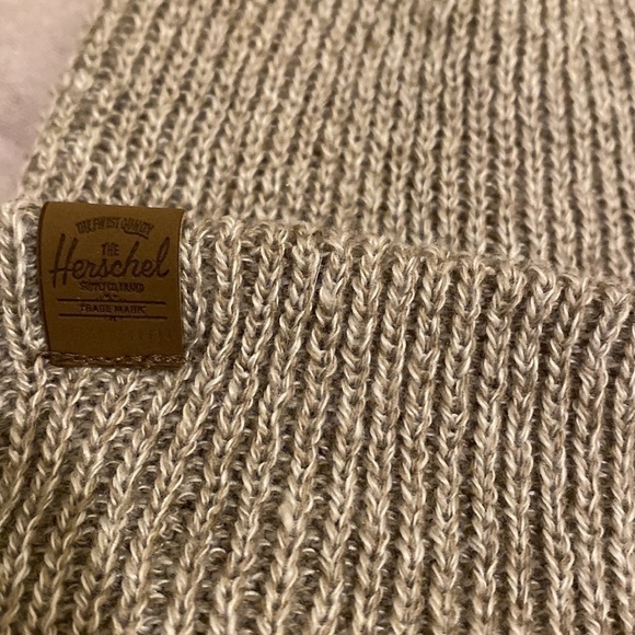 Herschel hat . - Picture 3 of 10